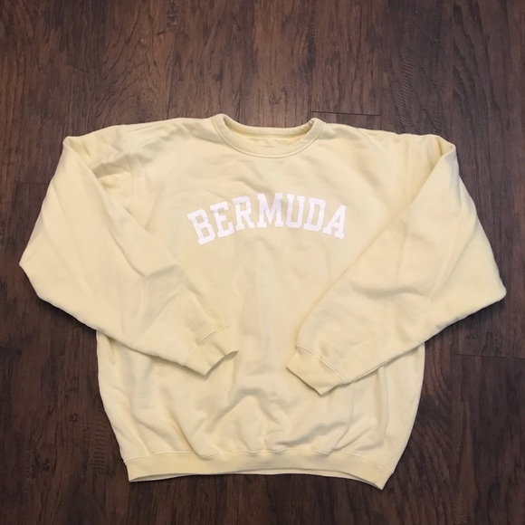 Austin Clothing Co. Other - Austin’s Yellow Bermuda Mens Sweatshirt M